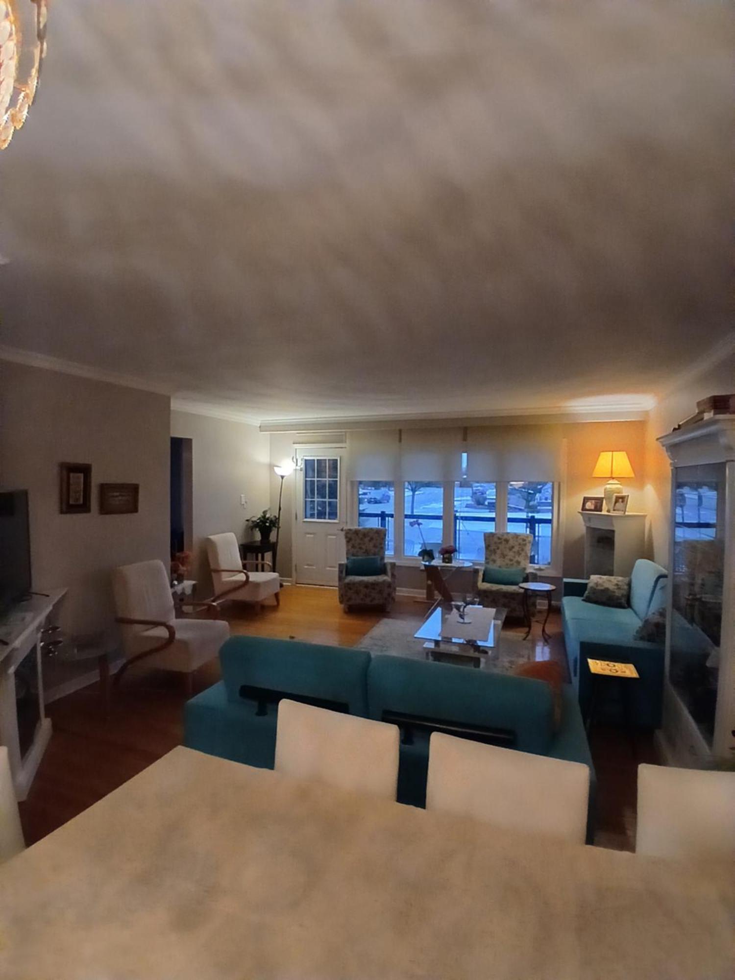 Cozy Apartment With A Spacious Backyard In The Ravine Торонто Экстерьер фото